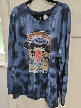 torrid Blue Tie-Dye Boston Graphic Long Sleeve Tee